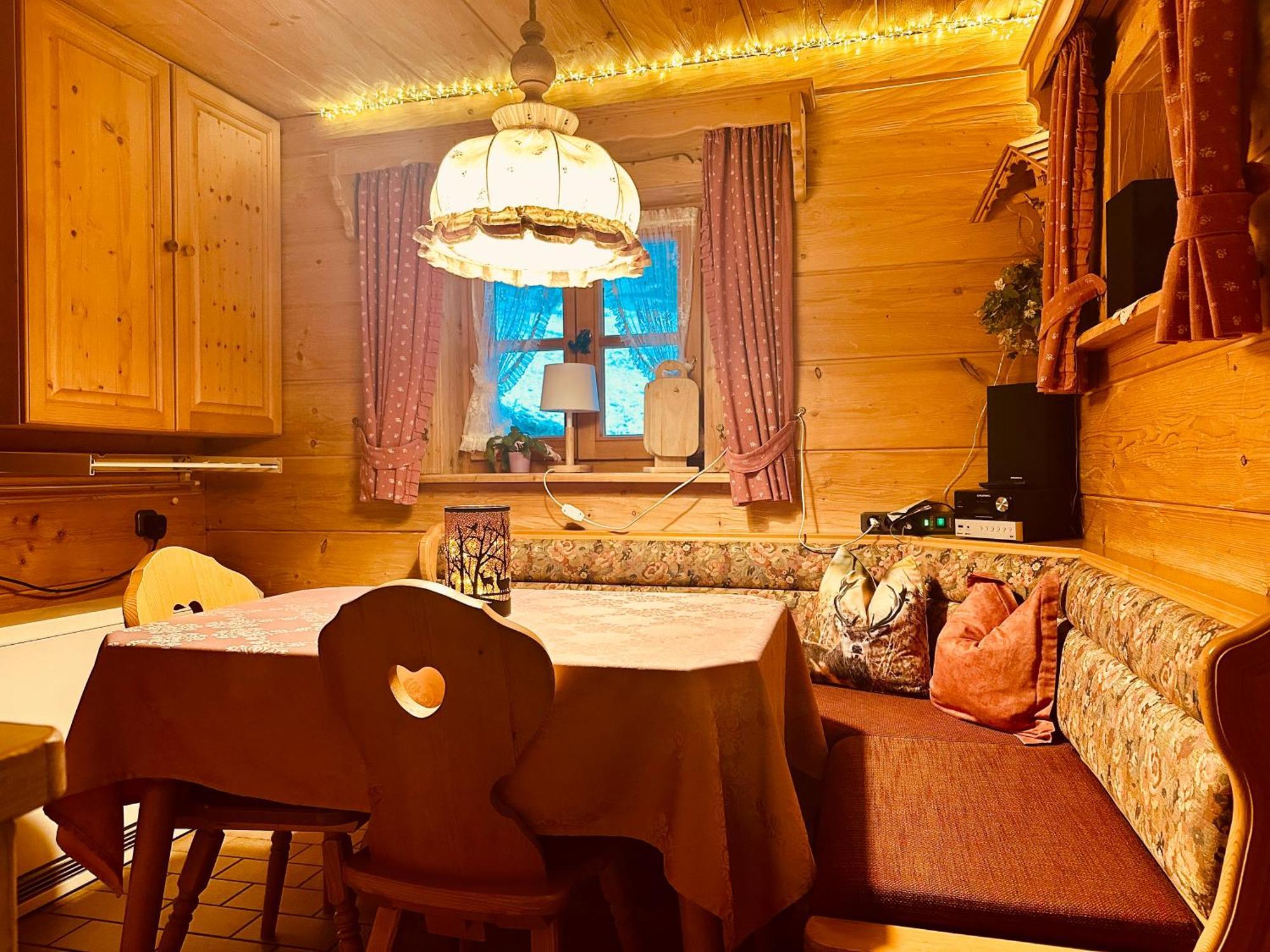Almbruennerl Die Almhuette Auf Der Raffner Alm Ruhpolding Exteriör bild