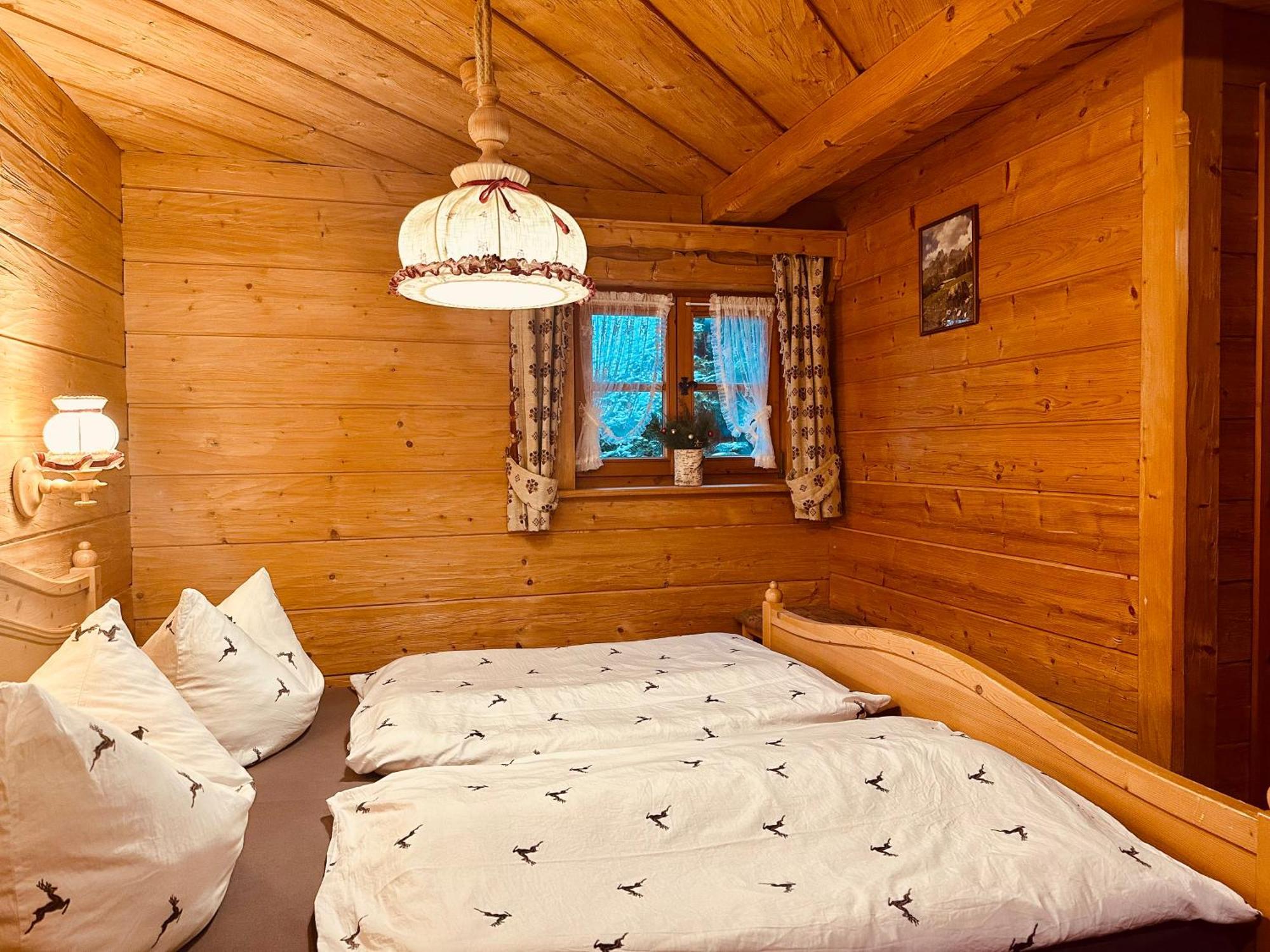 Almbruennerl Die Almhuette Auf Der Raffner Alm Ruhpolding Exteriör bild