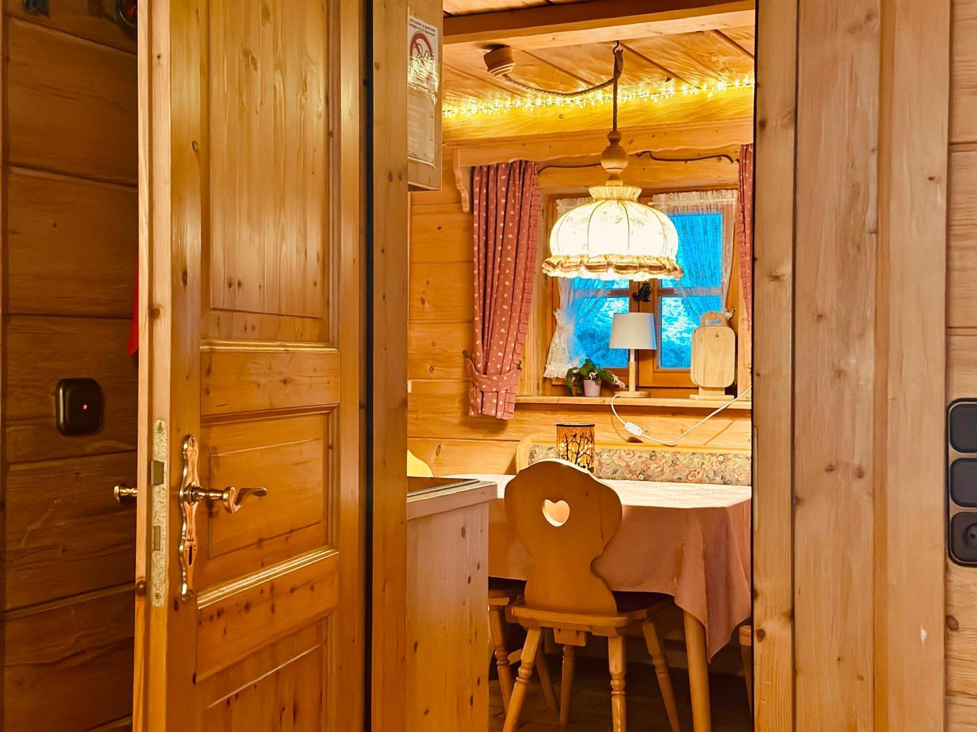 Almbruennerl Die Almhuette Auf Der Raffner Alm Ruhpolding Exteriör bild